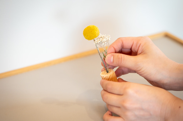 【NEW】紙木と花（しきとはな）Short 丨0.2mmの薄さに削った信州アカマツが織りなす花の器 4枚目の画像