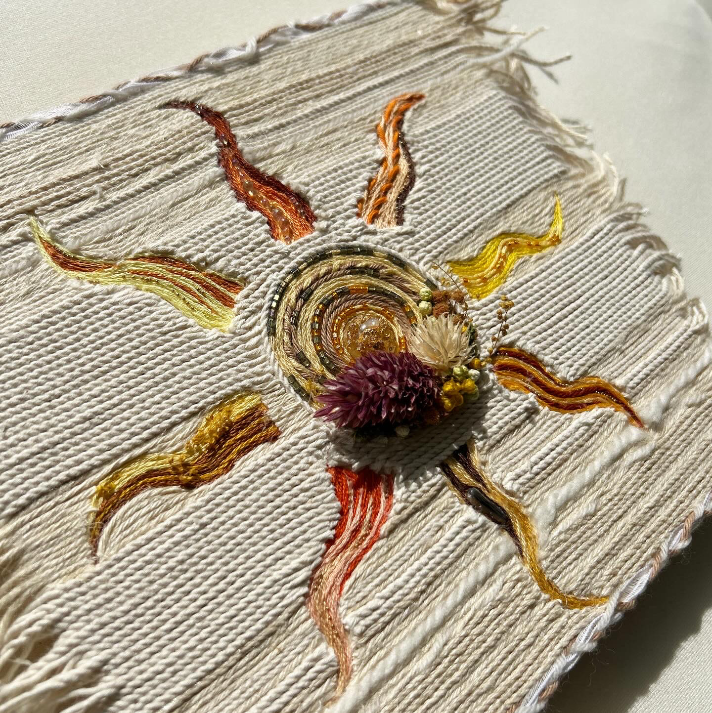 テキスタイルアート　太陽　麻　レジン　玄関　アート　ドライフラワー　インテリア