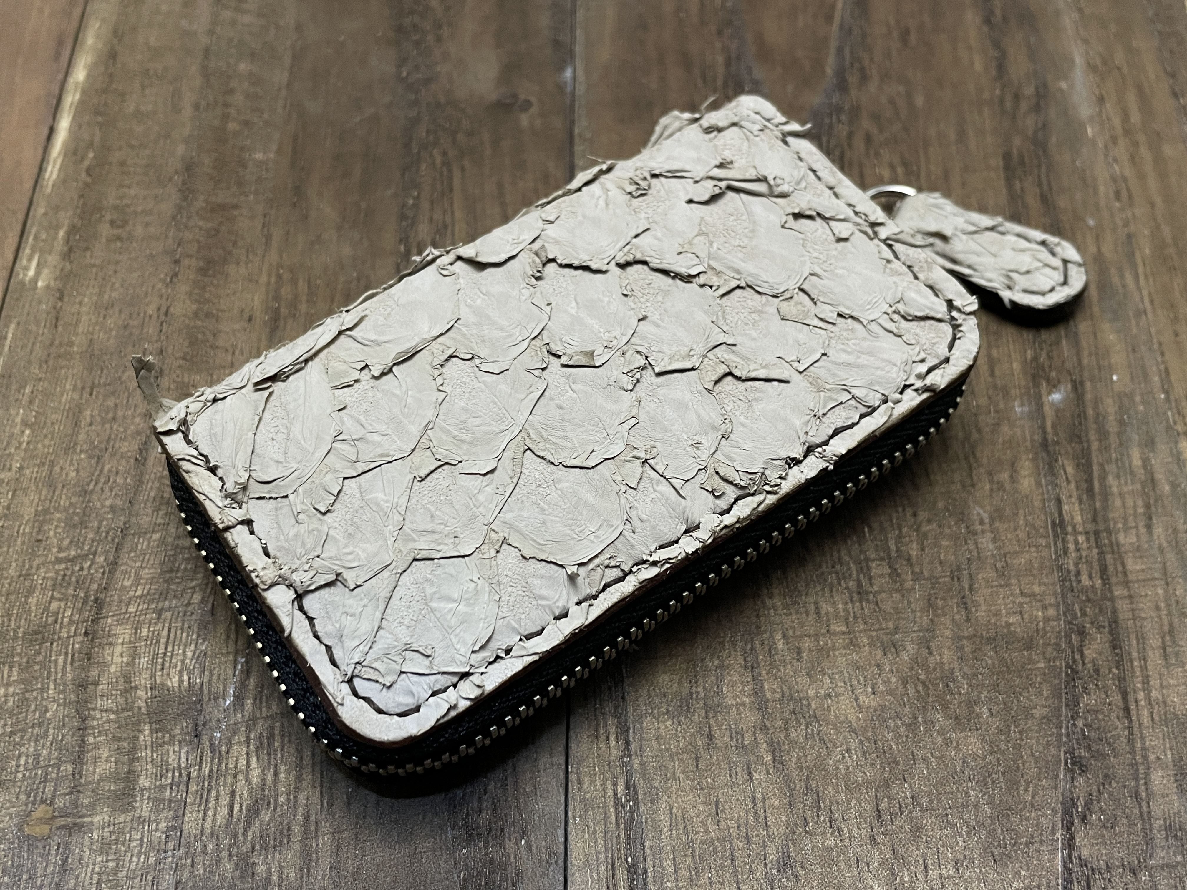 パーチのラウンドファスナーキーケース