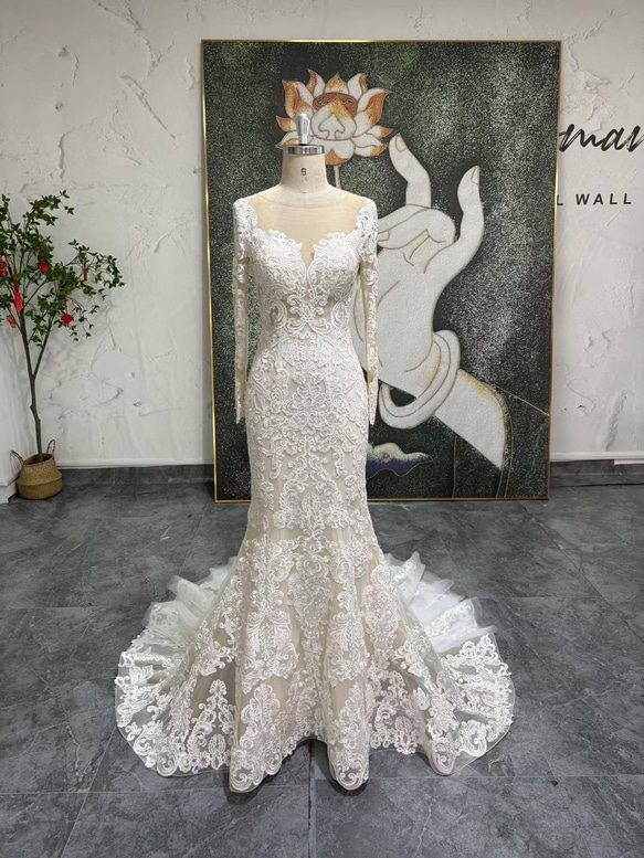 上質なドレス くるみボタン贅沢な総レースイリュージョン フランス