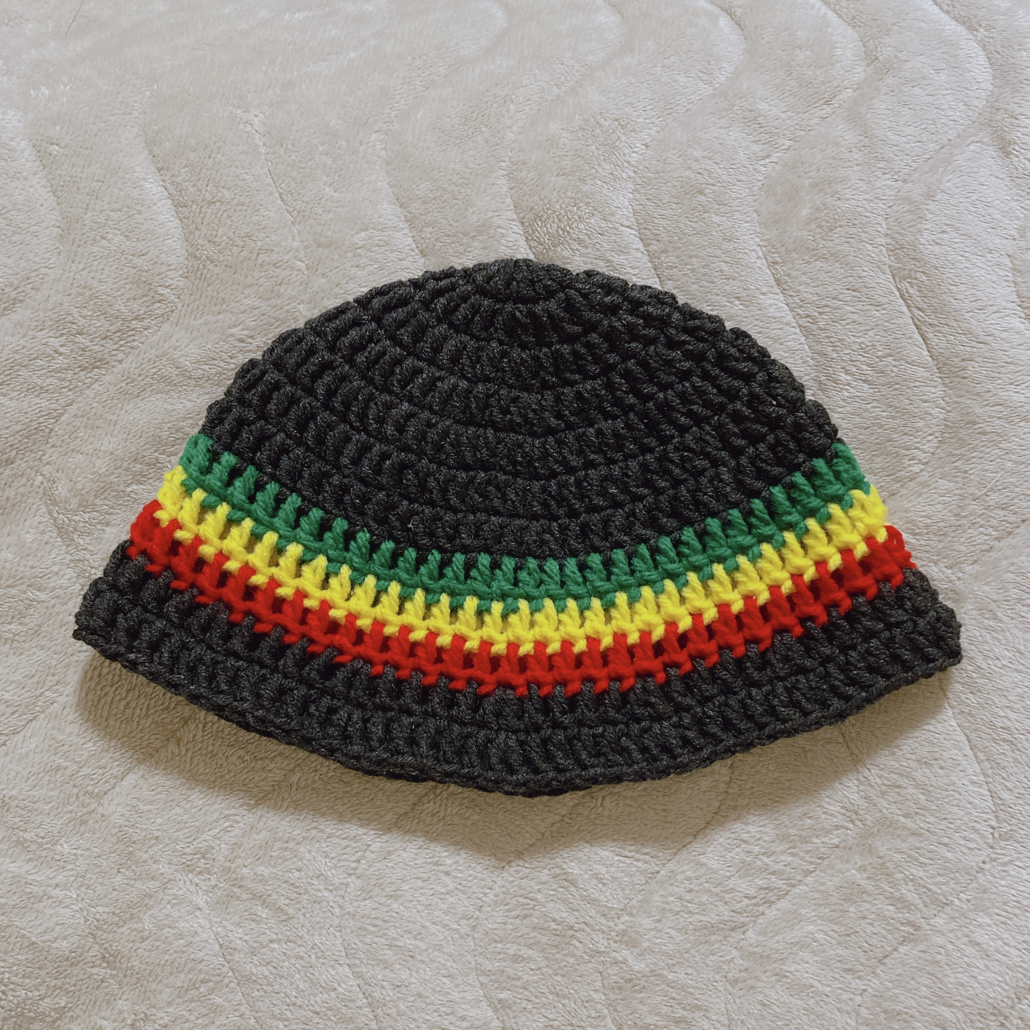 クラッシャーハット　クロシェハット　バケットハット　帽子　男女兼用　ラスタカラー　ブラック