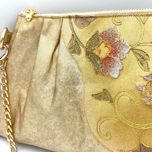 シャンパンゴールド　帯リメイクバッグ　ショルダークラッチ2ウェイ　フォーマル シャンパンゴールド草花刺繍 帯リメイクバッグ クラッチ