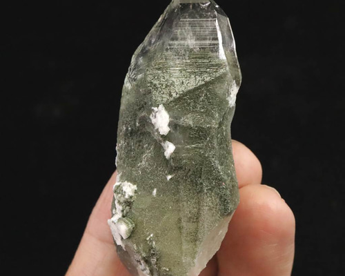 ガネーシュヒマール産 ヒマラヤ水晶 クローライト入り 28.7g