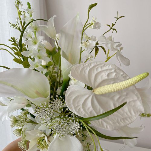 NEW ウェディングブーケ ホワイト カラー ♡ アンスリウム 白 造花