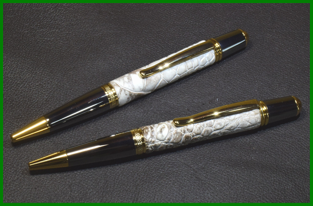 革巻軸筆記具　手作りヒマラヤクロコダイルのボールペン