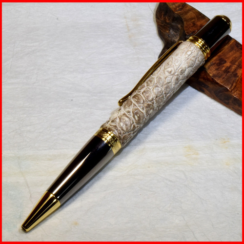 革軸シャーペン(ボールペンも可) ヒマラヤクロコダイル ナイル