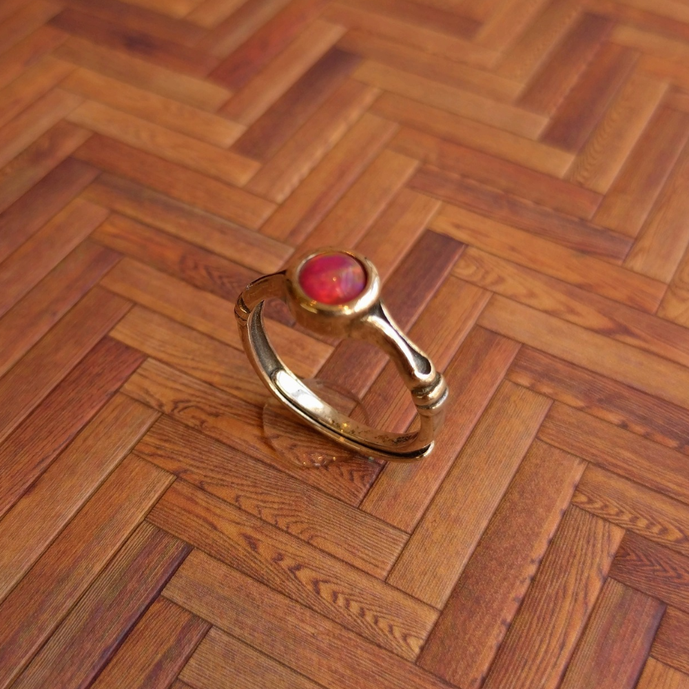 ネオンオパールリング（赤）