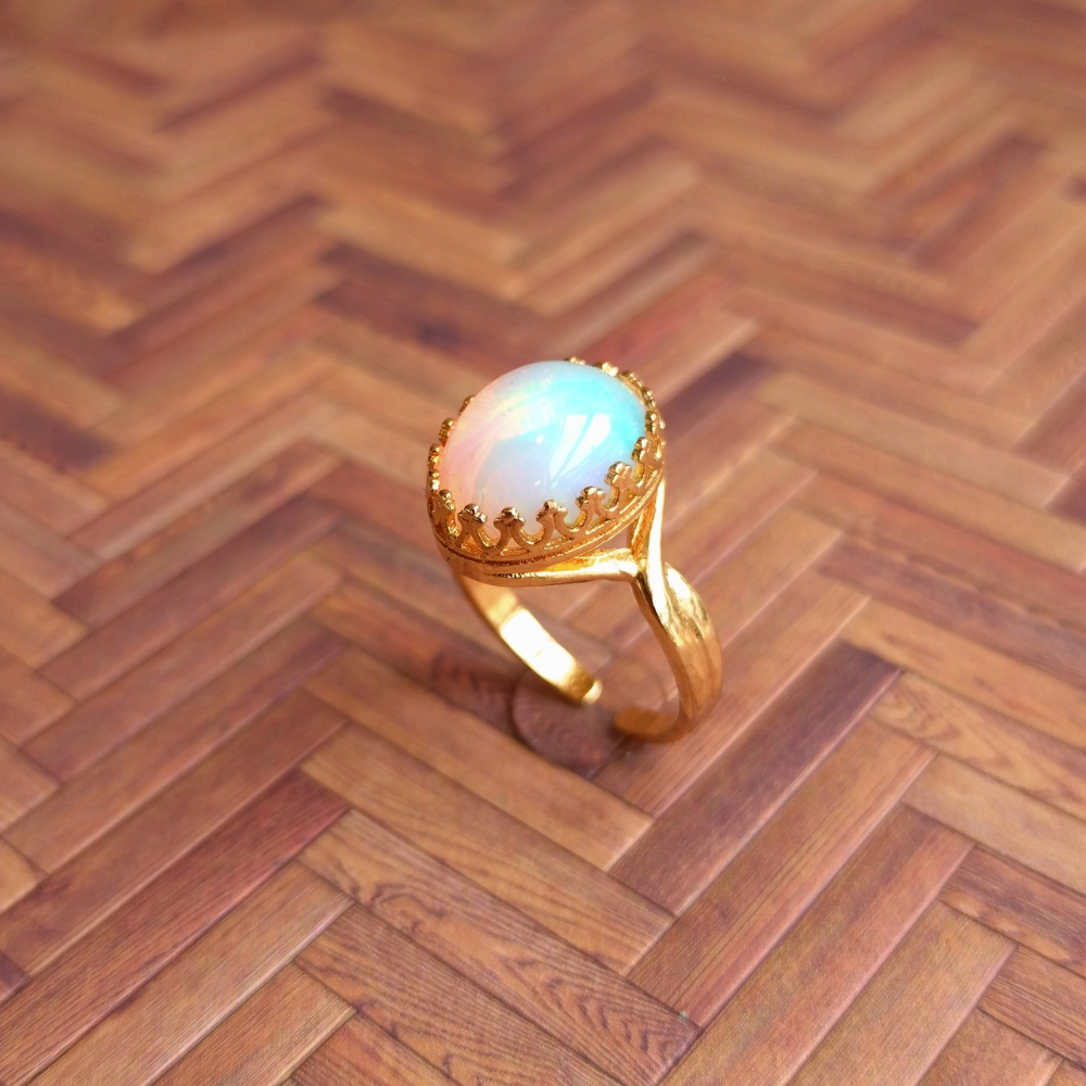 ハイブリッドオパールリング（ホワイト緑斑）