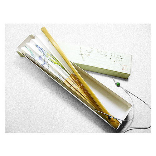 扇子（花菖蒲）（紙） その他ファッション雑貨 Naruse 通販