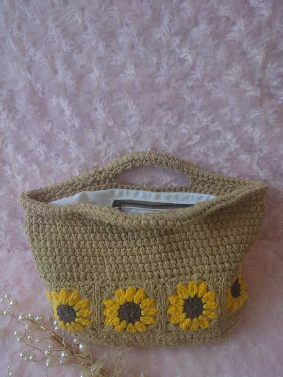ひまわりモチーフベージュバック 4枚目の画像