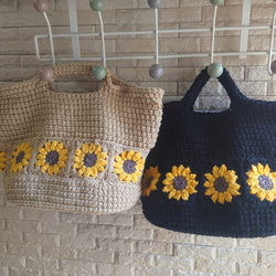 ひまわりモチーフベージュバック 3枚目の画像