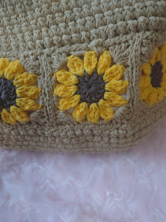 ひまわりモチーフベージュバック 8枚目の画像