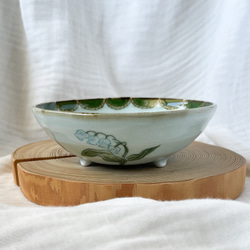 チコロット❤️三つ足浅鉢❤️すべて手描き❤️染付け❤️一品盛り❤️中鉢❤️フリーボウル❤️bowl❤️モチーフいっぱい 6枚目の画像