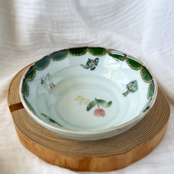 チコロット❤️三つ足浅鉢❤️すべて手描き❤️染付け❤️一品盛り❤️中鉢❤️フリーボウル❤️bowl❤️モチーフいっぱい 2枚目の画像