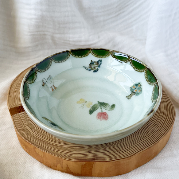 チコロット❤️三つ足浅鉢❤️すべて手描き❤️染付け❤️一品盛り❤️中鉢❤️フリーボウル❤️bowl❤️モチーフいっぱい 2枚目の画像