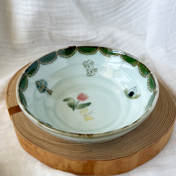 チコロット❤️三つ足浅鉢❤️すべて手描き❤️染付け❤️一品盛り❤️中鉢❤️フリーボウル❤️bowl❤️モチーフいっぱい 1枚目の画像