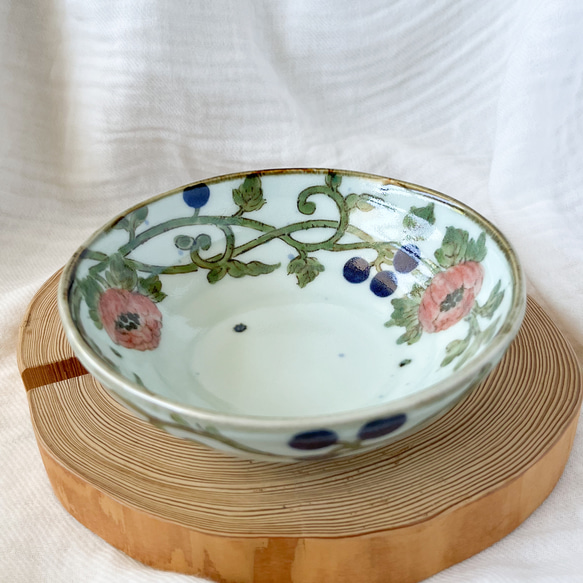 チコロット❤️三つ足浅鉢❤️すべて手描き❤️染付け❤️一品盛り❤️中鉢❤️フリーボウル❤️bowl❤️笠地蔵 4枚目の画像