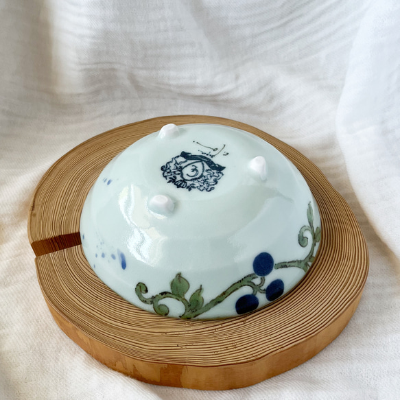 チコロット❤️三つ足浅鉢❤️すべて手描き❤️染付け❤️一品盛り❤️中鉢❤️フリーボウル❤️bowl❤️笠地蔵 12枚目の画像