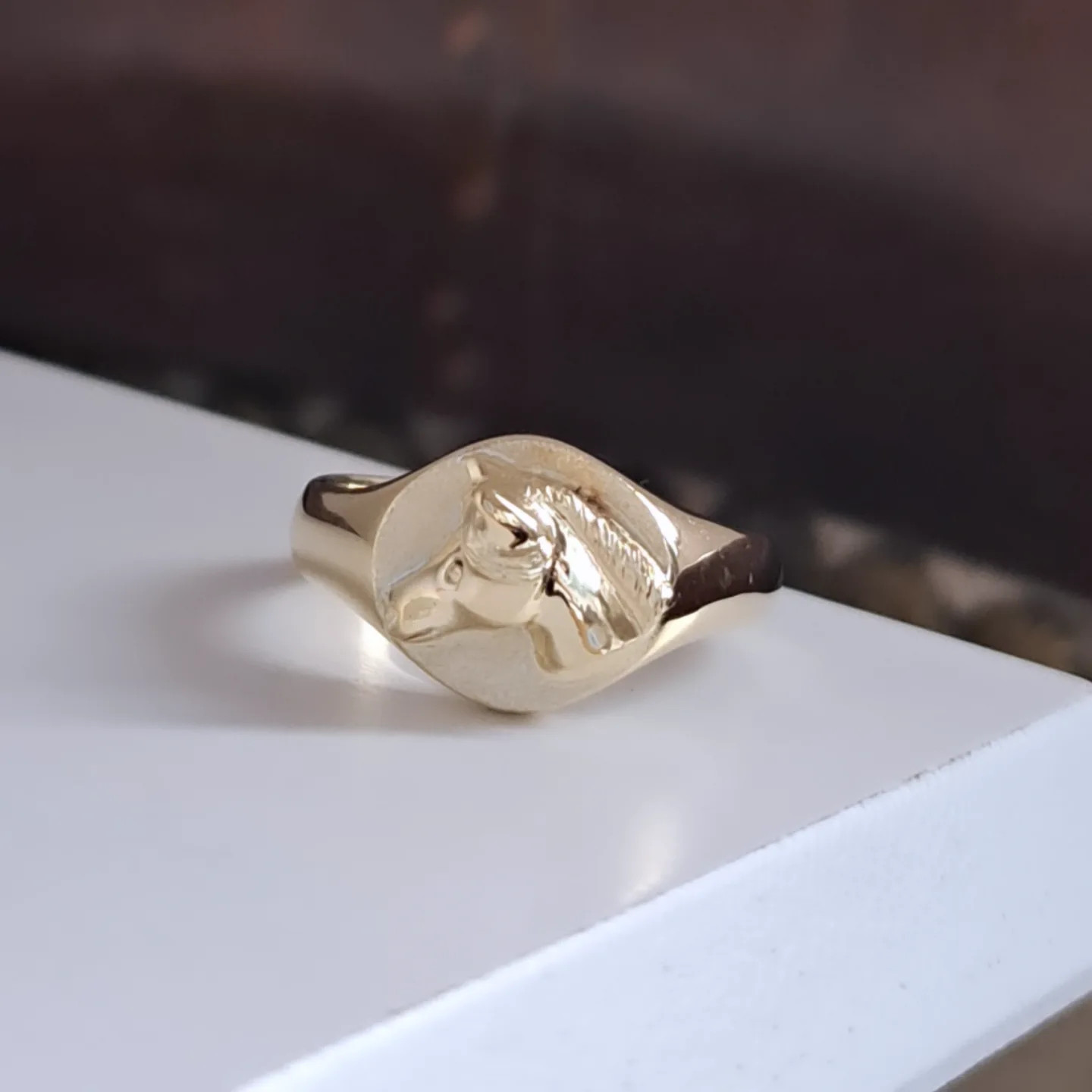 【 18金 馬の指輪】 馬シグネットリング  午年 干支 k18 印台  シグネットリング 馬リング 馬アクセサリー