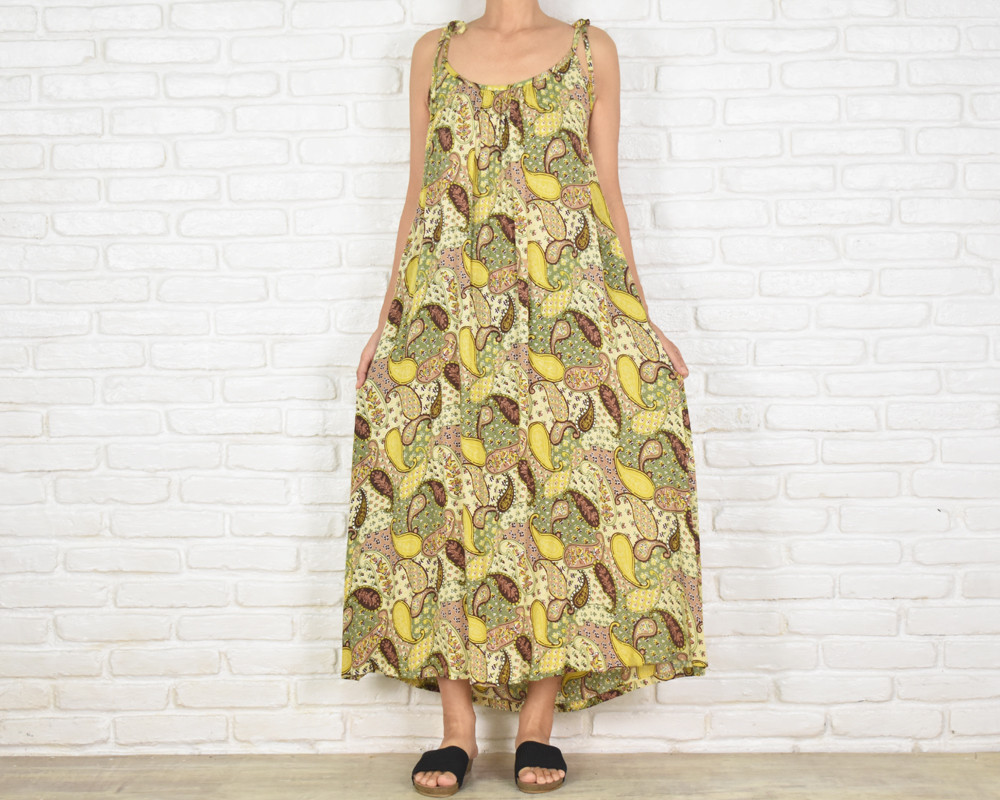 大人の夏に♪さらりと涼感！落ち着いた色合いのペイズリー柄キャミソールワンピース