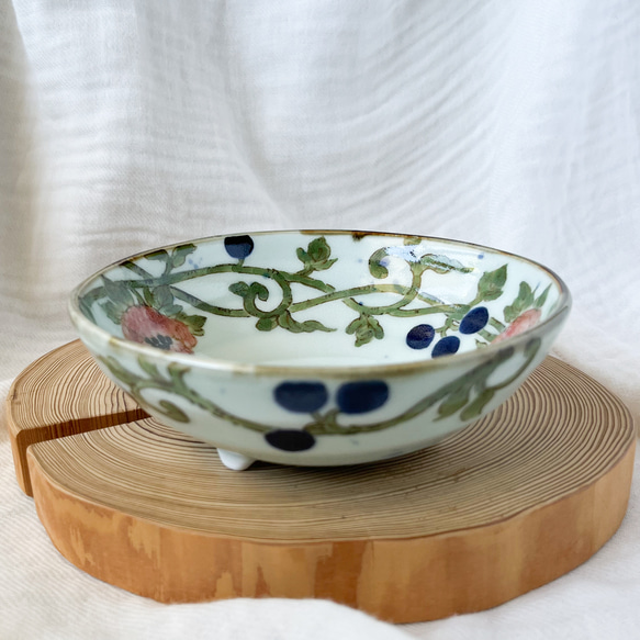 チコロット❤️三つ足浅鉢❤️すべて手描き❤️染付け❤️一品盛り❤️中鉢❤️フリーボウル❤️bowl❤️笠地蔵 6枚目の画像