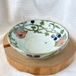 チコロット❤️三つ足浅鉢❤️すべて手描き❤️染付け❤️一品盛り❤️中鉢❤️フリーボウル❤️bowl❤️笠地蔵 4枚目の画像