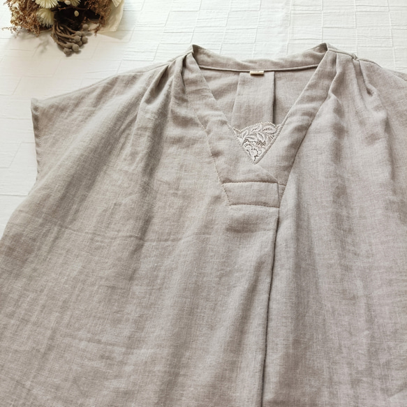 フロントタックブラウス　柔らかダブルガーゼ　グレージュ   日本製 2枚目の画像