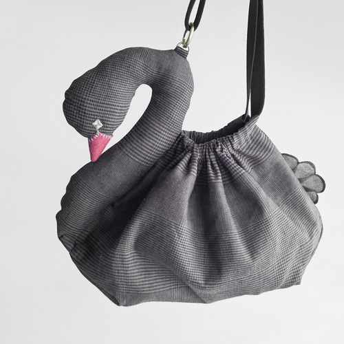 黒鳥【 スワンポーチ M 】 ブラックスワン 巾着バッグ ハンドバッグ