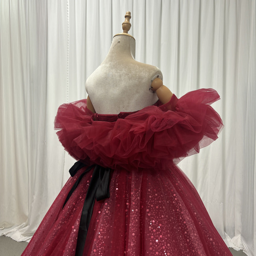 オフショルダーフリルカラードレス カラードレス アシメドレス ボリュームドレス フリル オフ