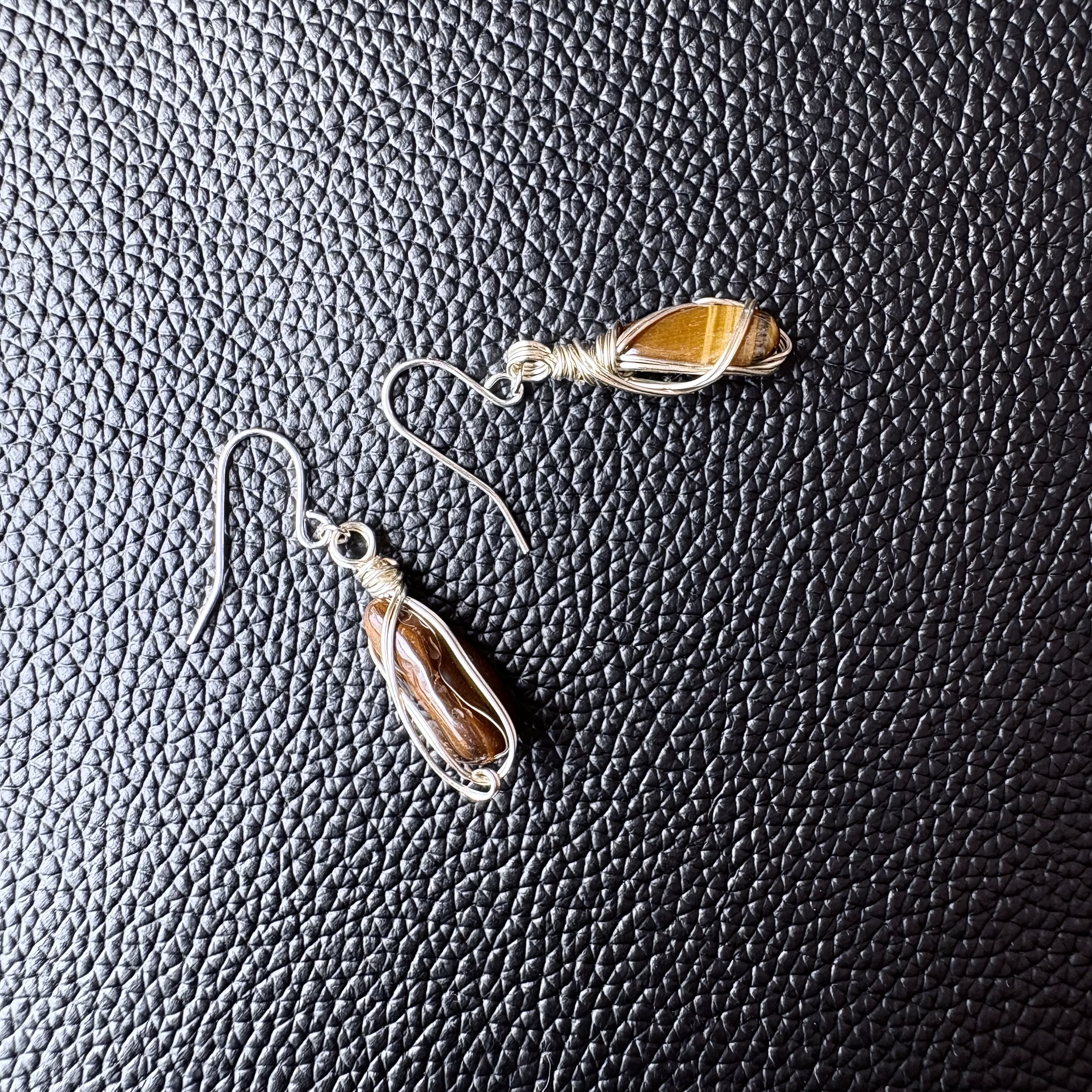 SUS316L鉱物/原石/天然石 タイガーアイ/アシンメトリーピアス/10月の誕生石/レディース/メンズ