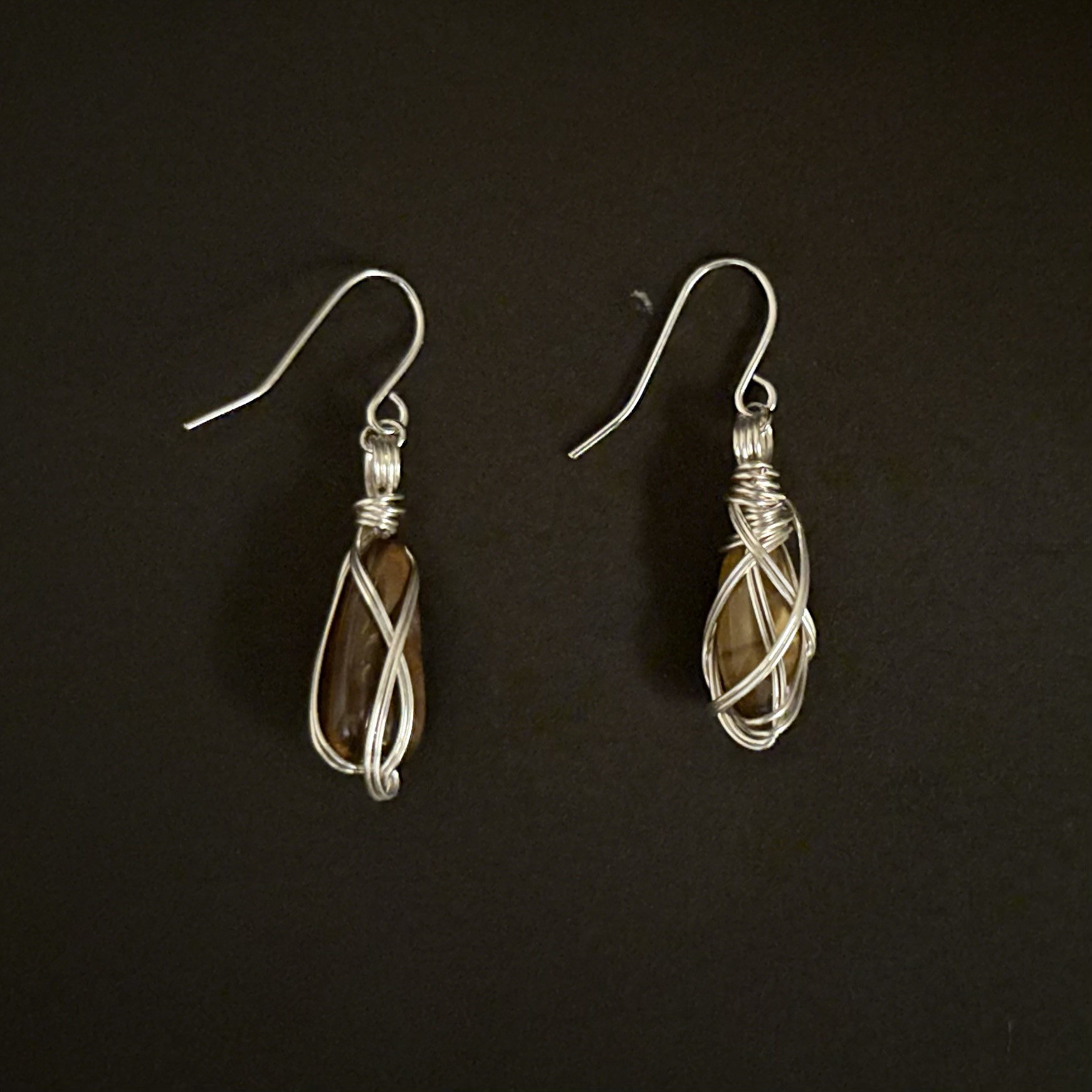 SUS316L鉱物/原石/天然石 タイガーアイ/アシンメトリーピアス/10月の誕生石/レディース/メンズ