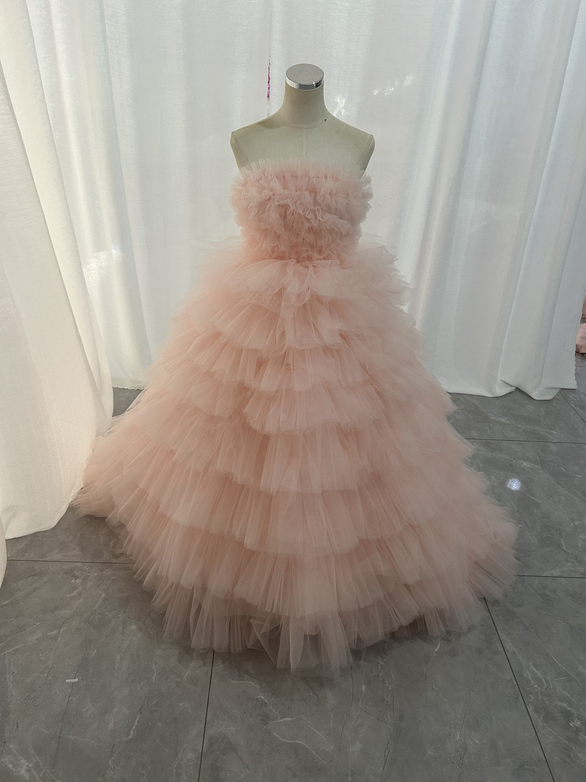 送料無料！カラードレス ソフトチュール もこもこドレス　ピンク　素チュール/二次会/挙式/前撮り/結婚式