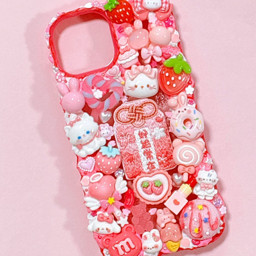 スマホケース】iPhone15 デコ ホイップ お守り ワッペン うさぎ ねこ