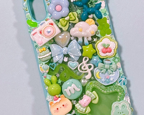 スマホケース】iPhoneXR デコ ホイップ レジン うさぎ ねこ ハート 星