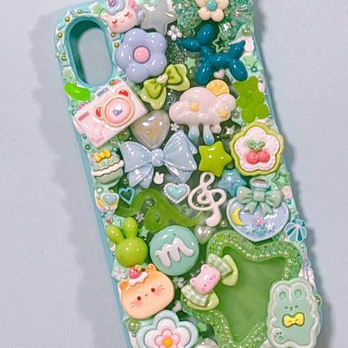 iPhone スマホカバー デコ 硬質ケース レジン ハンドメイド スマホケース】iPhoneXR デコ ホイップ レジン うさぎ ねこ ハート 星