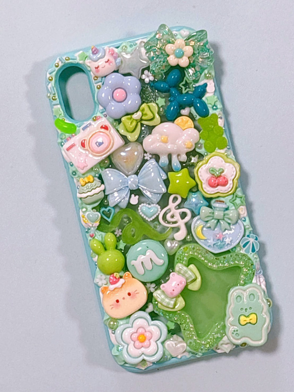 スマホケース】iPhoneXR デコ ホイップ レジン うさぎ ねこ ハート 星
