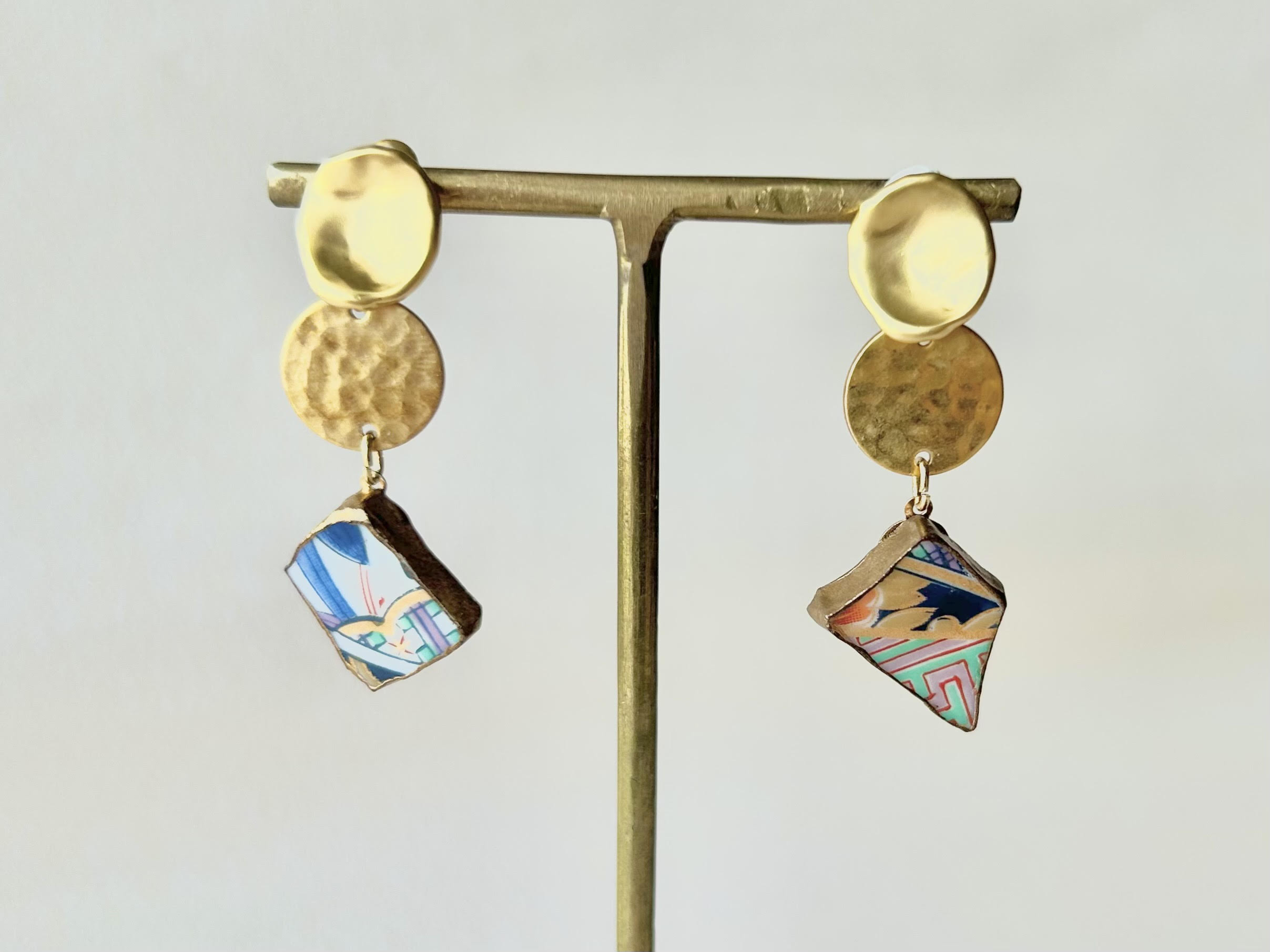 有田焼 　金継ぎ　ネジバネ式イヤリング　和柄　揺れる　伝統工芸　＃258