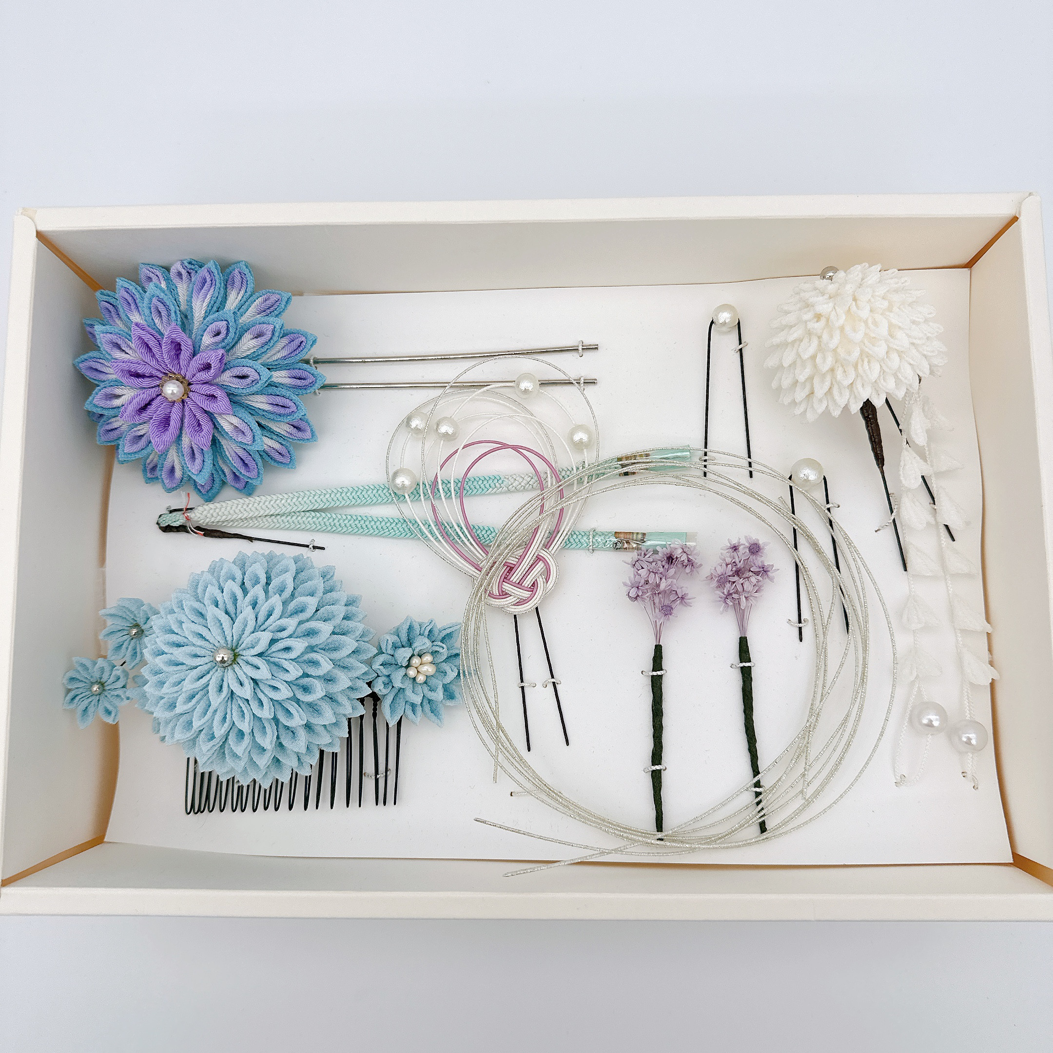 つまみ細工　グラデーションダリアかんざしセット　水色×白