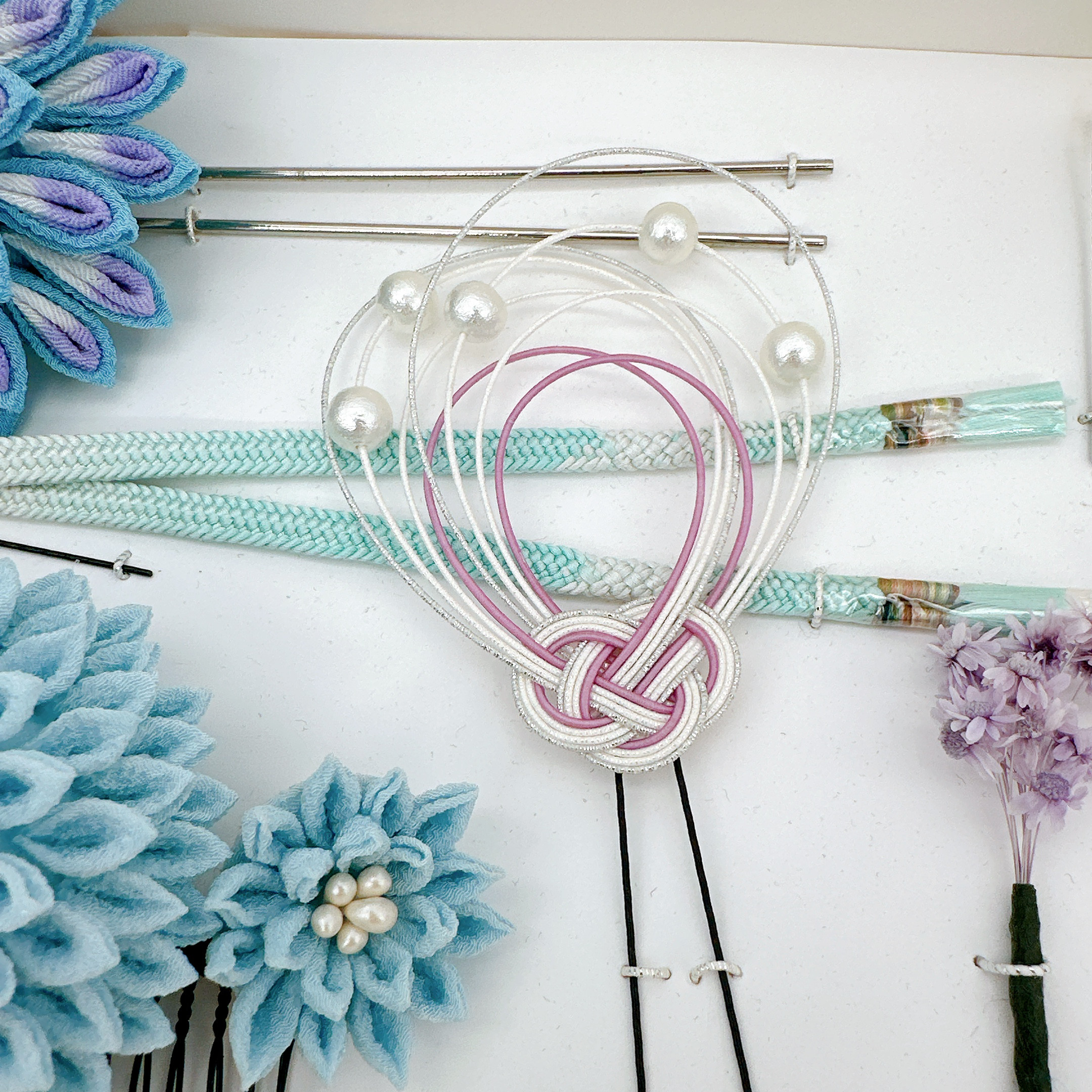 つまみ細工　グラデーションダリアかんざしセット　水色×白