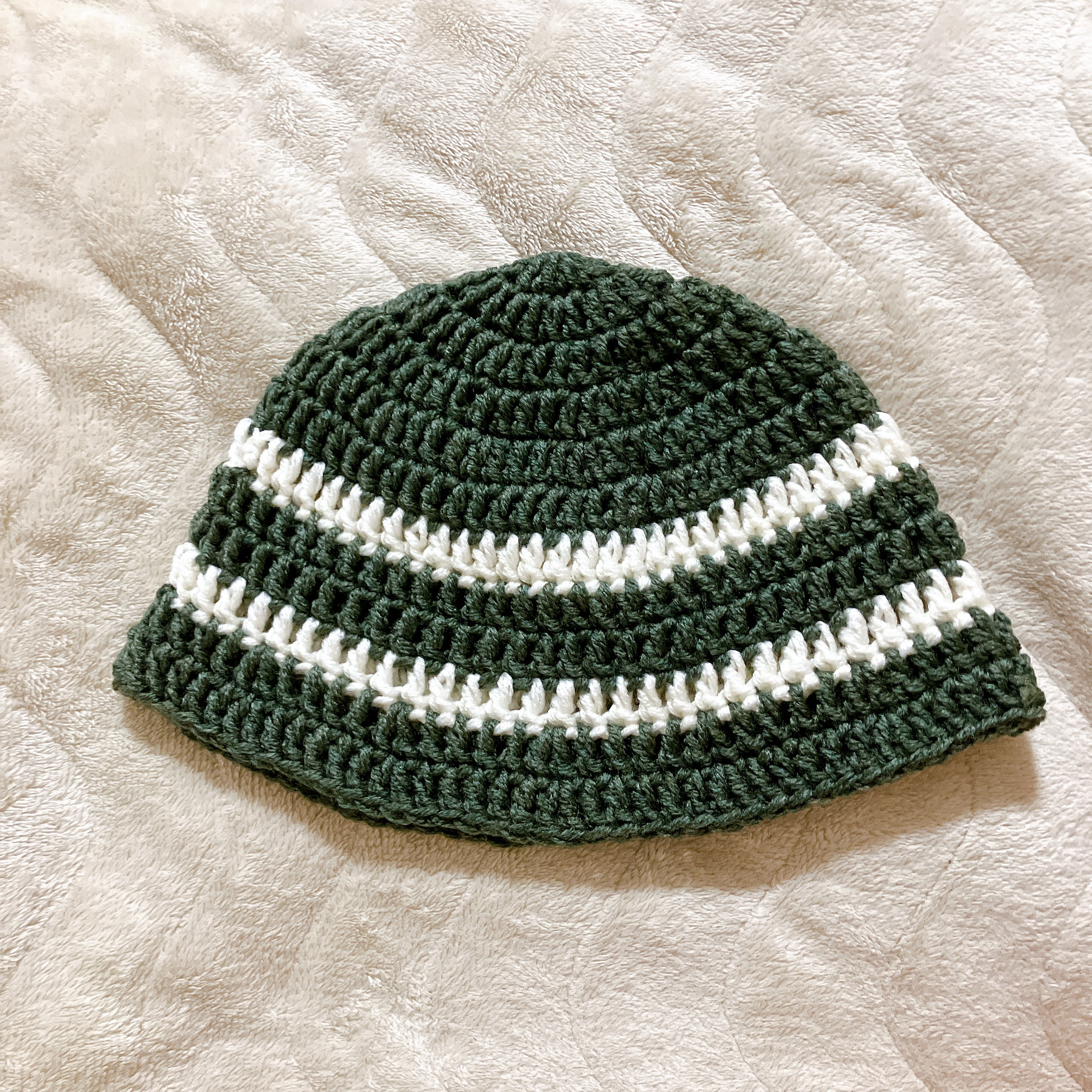 クロシェハット　クラッシャーハット　バケットハット　手編み　男女兼用