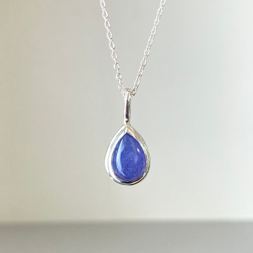 タンザナイトのペンダントトップ（ペアシェイプ）✴︎Silver925 