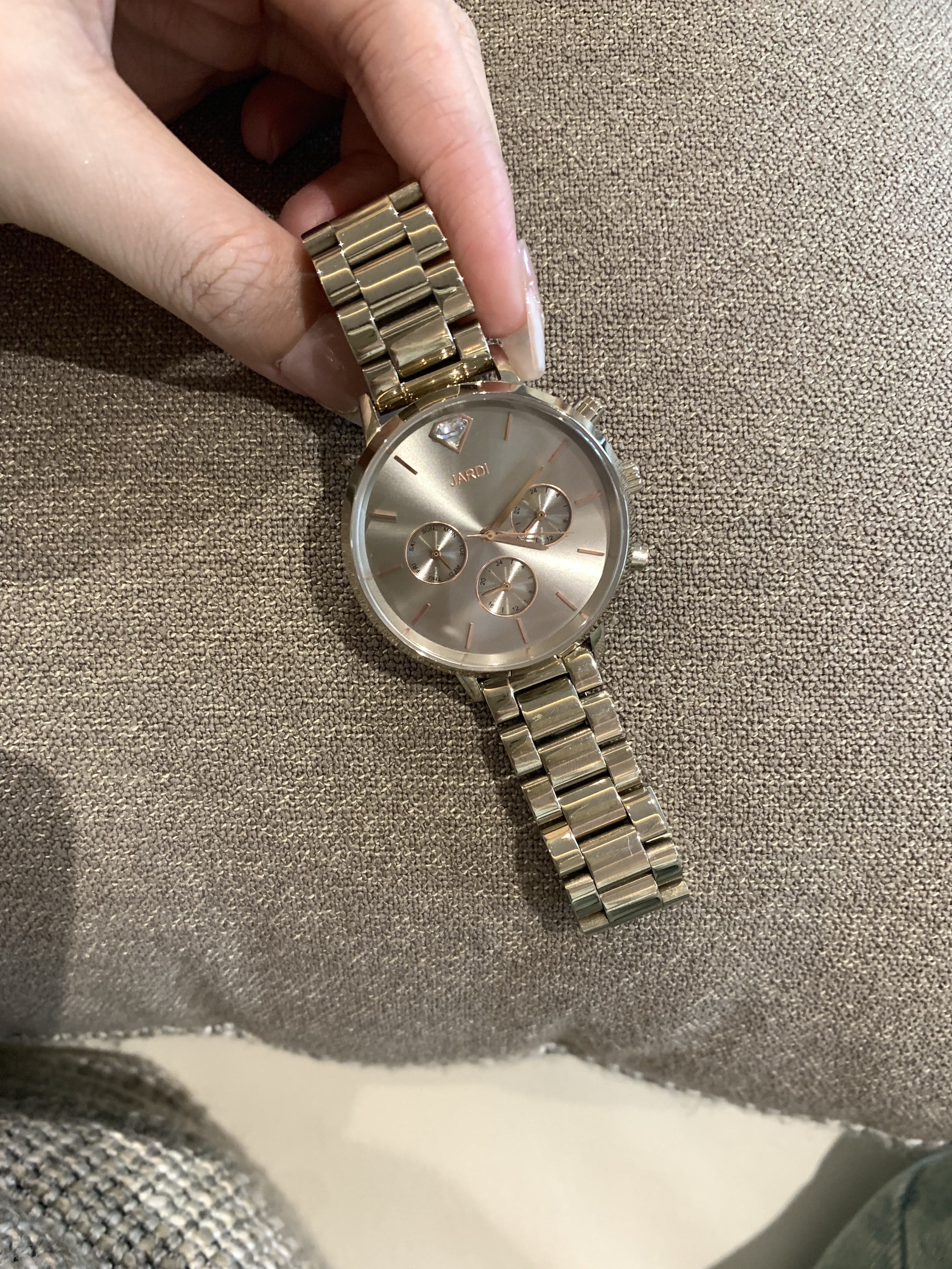 #高級感#旅行#小人数#贈り物#高級シルバーグレーの中性カップルペア時計大クロノグラフカレンダー円盤鋼帯石英時計女