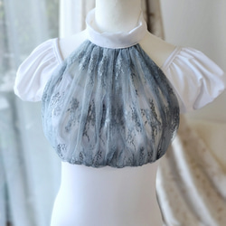 S～Mサイズ/白い清楚な小花レースの胸元ギャザーの可憐で贅沢な娘役白レオタード アイボリーの小花レースがおしとやかな胸元ギャザーの白い娘役風