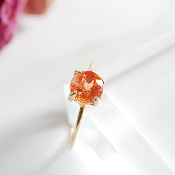 シェリー酒のようなオレンジカラーが美しいインペリアルトパーズの