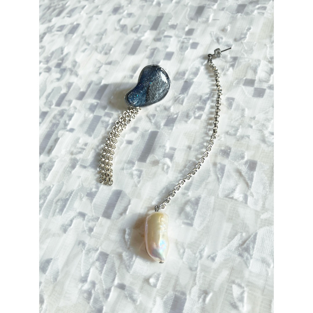 アシンメトリー×ロングチェーンパールピアス / abyss