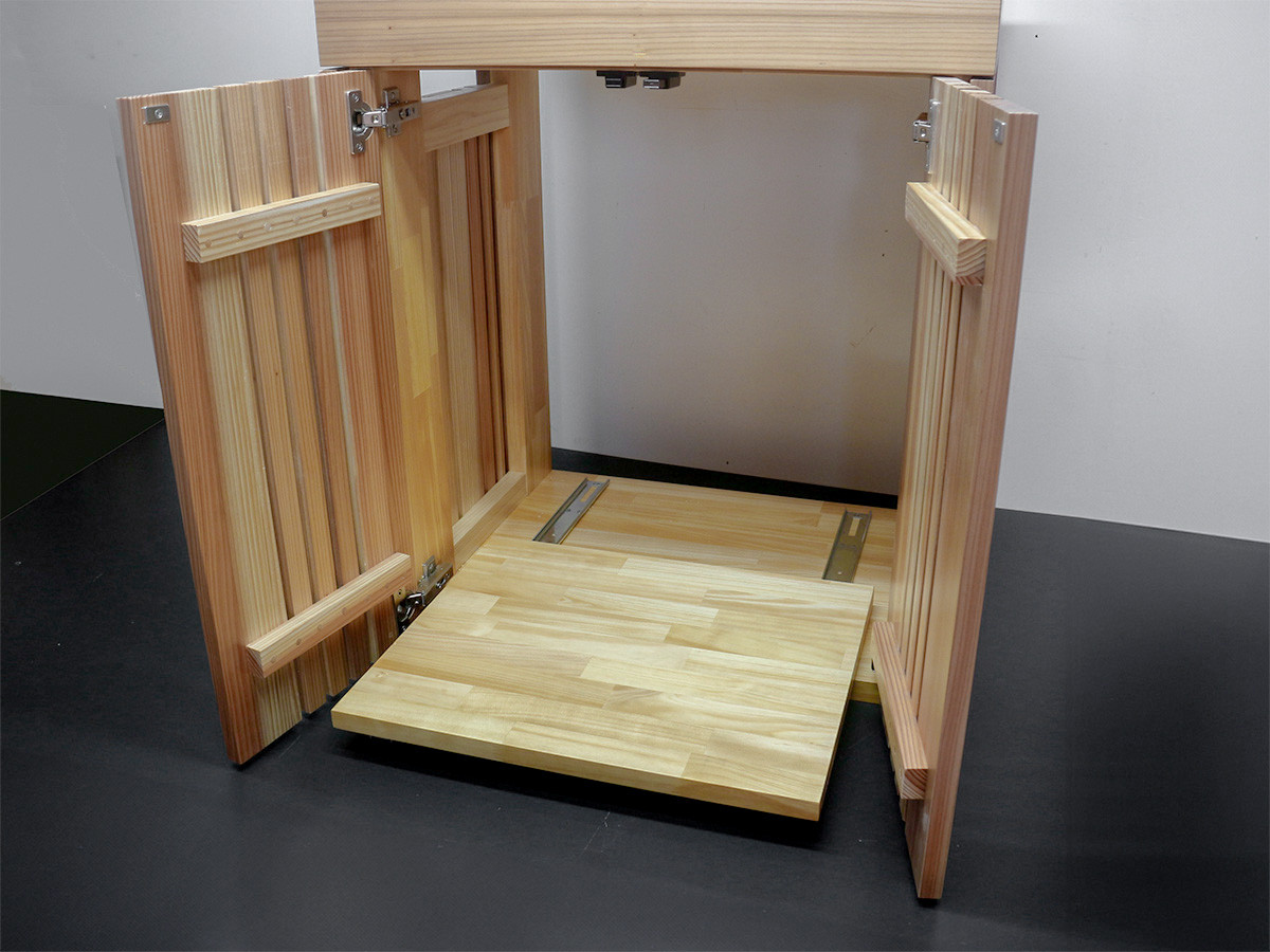 杉の燻煙材の水槽台 ６０×４５水槽用　高さ７０センチ　注文後の製作