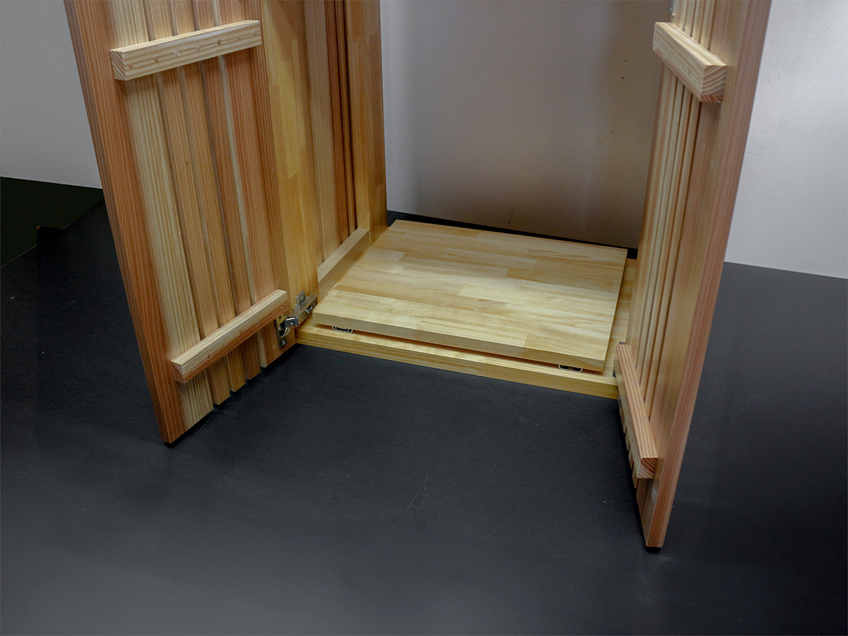 杉の燻煙材の水槽台 ６０×４５水槽用　高さ７０センチ　注文後の製作