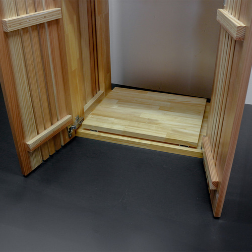 杉の燻煙材の水槽台 60×45水槽用 高さ70センチ 注文後の製作 棚