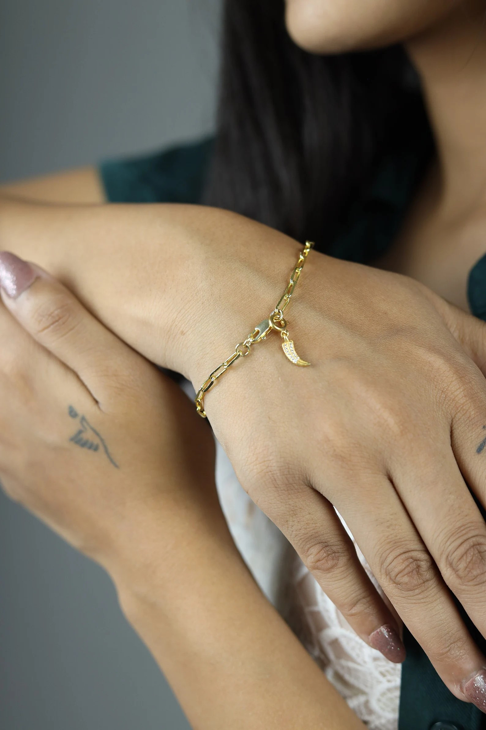 925シルバー/クローテーマ天然ダイヤモンドペンダント