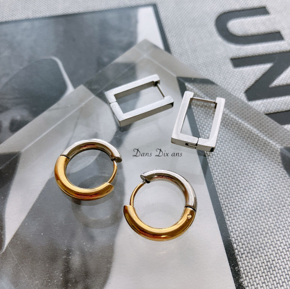 金属アレルギー対応　ステンレス　フラットスクエアピアス　/  シルバー 4枚目の画像